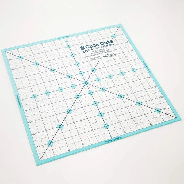 Lori Holt Cute Cuts™ Trim-it™ Ruler 10 1/2" X 10 1/2"